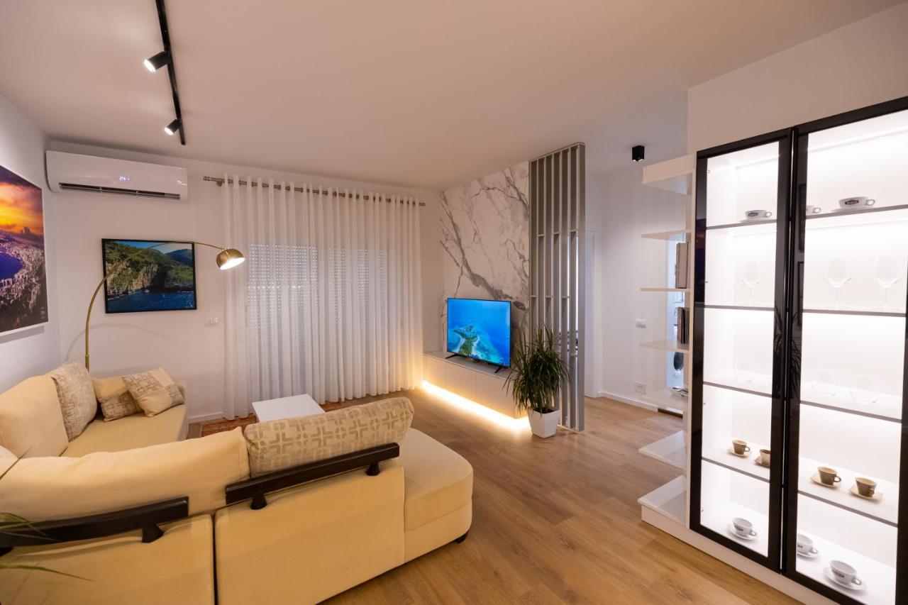Victoria Lungomare Apartment Vlore Luaran gambar