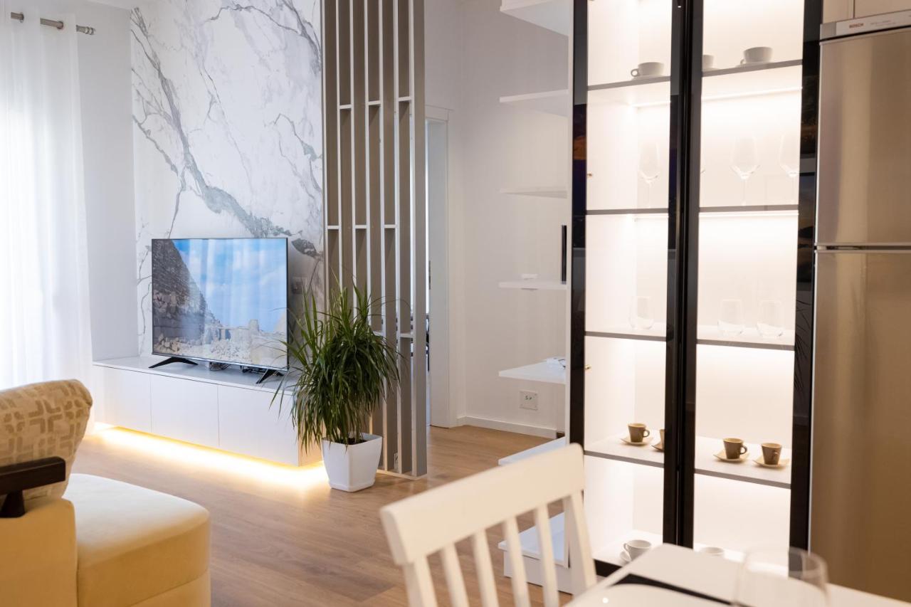 Victoria Lungomare Apartment Vlore Luaran gambar
